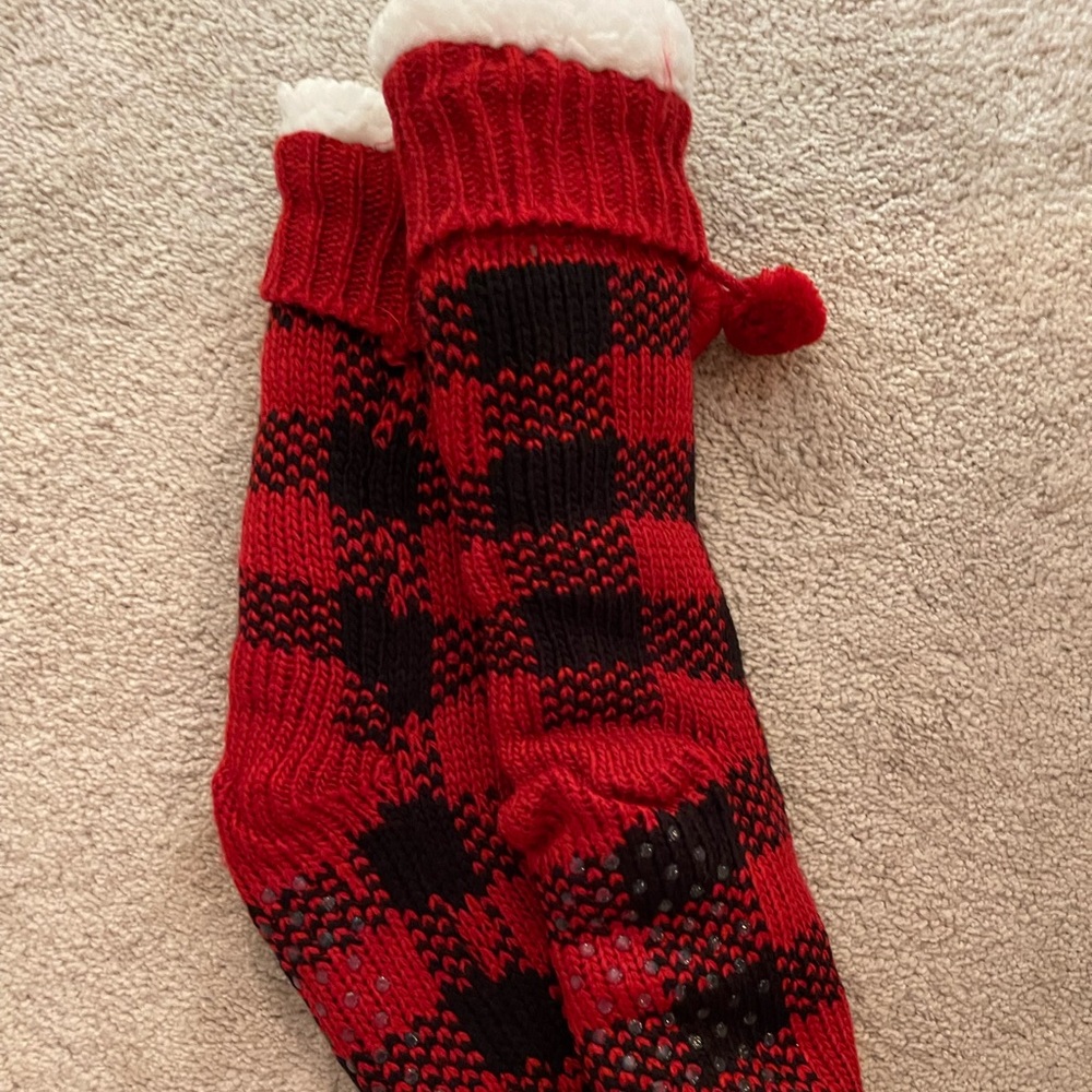 🧦 NWT Plaid Slipper Socks